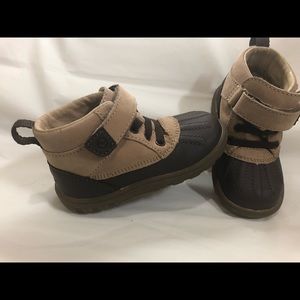 Toddler duck bootie